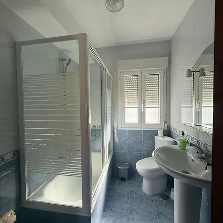 Casa Con Jardin Y Bajada Al Mar En 아파트