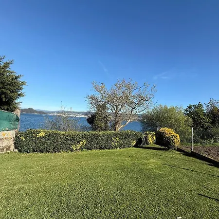Casa Con Jardin Y Bajada Al Mar En 아파트 *
