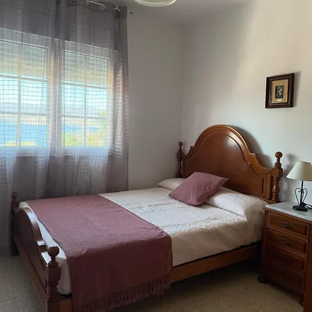 Casa Con Jardin Y Bajada Al Mar En