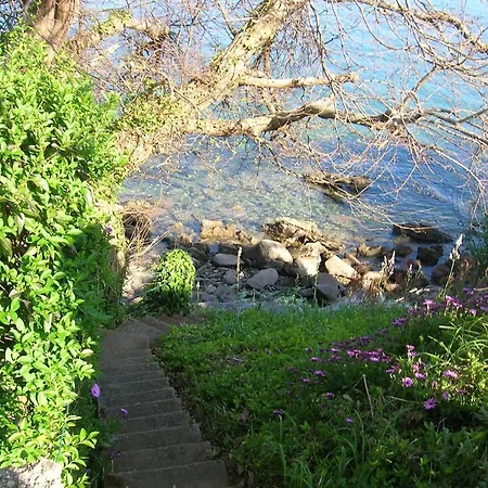 Apartment Casa Con Jardin Y Bajada Al Mar En Raxo