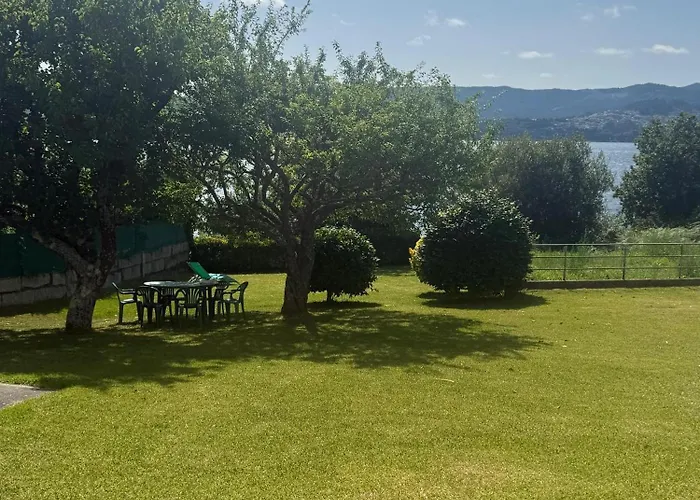 Casa Con Jardin Y Bajada Al Mar En * Raxo